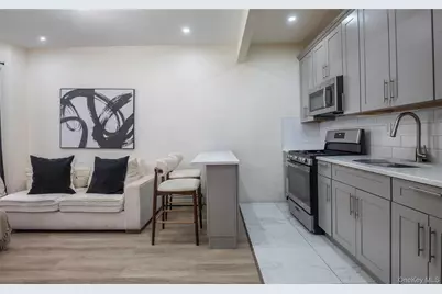 8717 160th Street, Jamaica, NY 11432 - Photo 2