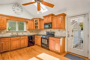 516 Heathcliff Dr, Seaford, NY 11783 - Photo 10