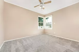 516 Heathcliff Dr, Seaford, NY 11783 - Photo 14