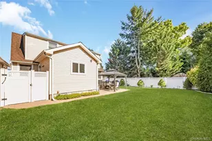 516 Heathcliff Dr, Seaford, NY 11783 - Photo 24