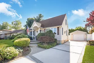 516 Heathcliff Dr, Seaford, NY 11783 - Photo 4