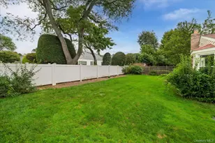 52 Woods Ave, Malverne, NY 11565 - Photo 26