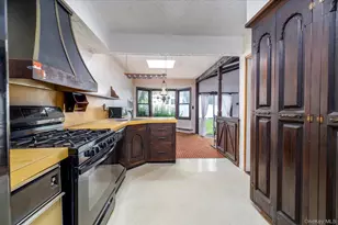 52 Woods Ave, Malverne, NY 11565 - Photo 4