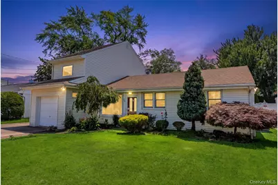 79 Spruce Lane, Valley Stream, NY 11581 - Photo 4