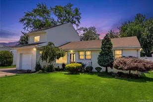 79 Spruce Ln, Valley Stream, NY 11581 - Photo 4