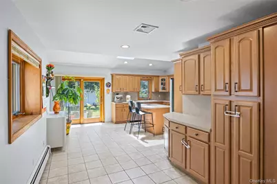 79 Spruce Lane, Valley Stream, NY 11581 - Photo 22