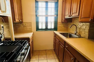1595 Unionport Rd, Bronx, NY 10462 - Photo 4