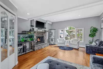 14 Locust Street, Ronkonkoma, NY 11779 - Photo 8