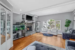 14 Locust St, Ronkonkoma, NY 11779 - Photo 8