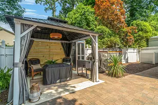 14 Locust St, Ronkonkoma, NY 11779 - Photo 24