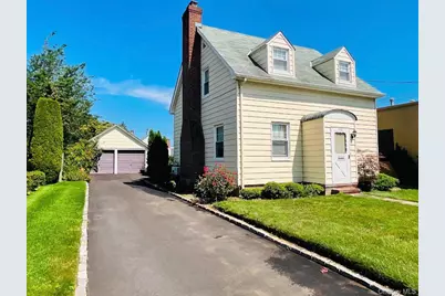 148 Canterbury Road, Williston Park, NY 11596 - Photo 1