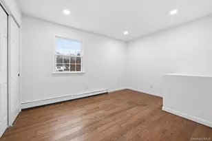 19 Sherwood Ct, Ronkonkoma, NY 11779 - Photo 12
