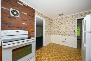 18 Flower Hill Rd, Poughkeepsie, NY 12603 - Photo 6