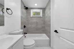 15 Grand Pl, Huntington Station, NY 11746 - Photo 14