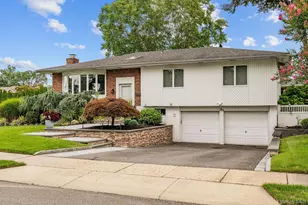 1 Cortland Ave, Jericho, NY 11753 - Photo 2