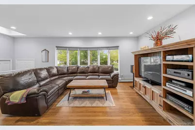 1 Cortland Avenue, Jericho, NY 11753 - Photo 6