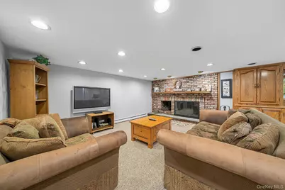 1 Cortland Avenue, Jericho, NY 11753 - Photo 20
