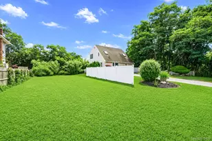 16 Wavecrest Dr, Mastic Beach, NY 11951 - Photo 2