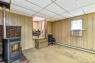 46 Pentmoor Dr, Mastic, NY 11950 - Photo 18