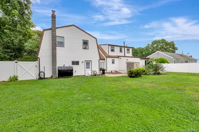 46 Pentmoor Drive, Mastic, NY 11950 - Photo 38