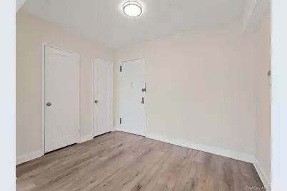 67-12 Yellowstone Boulevard #f6, Forest Hills, NY 11375 - Photo 10