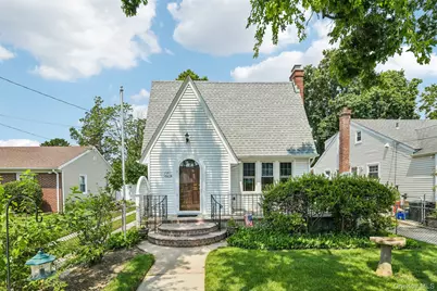 781 Grand Terrace Avenue, Baldwin, NY 11510 - Photo 2