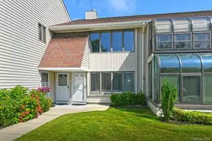 20 Laurel Ave, East Islip, NY 11730 - Photo 2