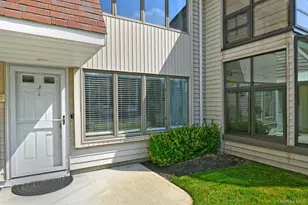 20 Laurel Ave, East Islip, NY 11730 - Photo 4