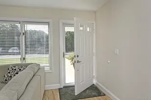 20 Laurel Ave, East Islip, NY 11730 - Photo 6