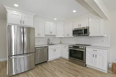 20 Laurel Avenue #3, East Islip, NY 11730 - Photo 8