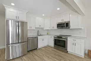 20 Laurel Ave, East Islip, NY 11730 - Photo 8