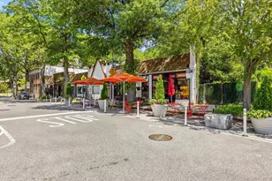 42-30 Douglaston Pkwy, Douglaston, NY 11363 - Photo 32