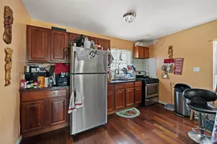 825 E 224th St, Bronx, NY 10466 - Photo 6