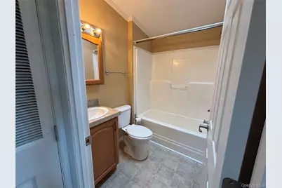1661 Old Country Road #84, Riverhead, NY 11901 - Photo 24