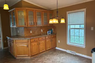 1661 Old Country Rd, Riverhead, NY 11901 - Photo 14
