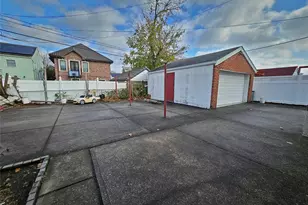 83-33 251st St, Bellerose, NY 11426 - Photo 30