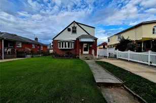 83-33 251st St, Bellerose, NY 11426 - Photo 2