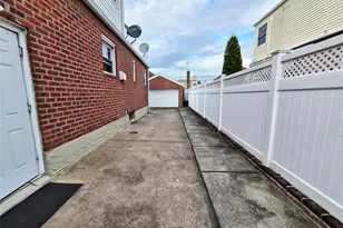 83-33 251st St, Bellerose, NY 11426 - Photo 26