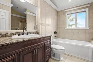 301 W 22nd St, Deer Park, NY 11729 - Photo 10