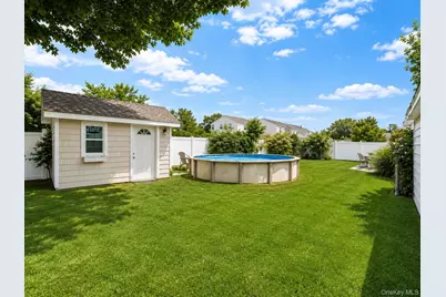 301 W 22nd Street, Deer Park, NY 11729 - Photo 12