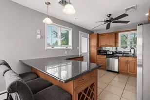 301 W 22nd St, Deer Park, NY 11729 - Photo 4