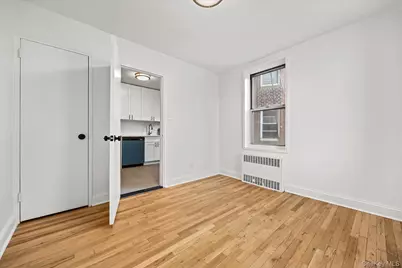 67-30 Clyde Street #3B, Forest Hills, NY 11375 - Photo 4