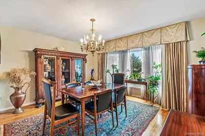 3850 Hillcrest Avenue, Douglaston, NY 11363 - Photo 10