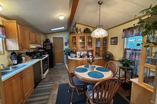1661 Old Country Rd, Riverhead, NY 11901 - Photo 10