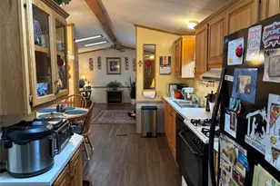1661 Old Country Rd, Riverhead, NY 11901 - Photo 20