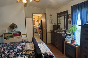 1661 Old Country Rd, Riverhead, NY 11901 - Photo 32