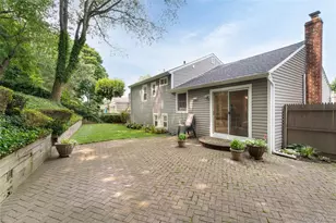 13 Longford St, Huntington, NY 11743 - Photo 30