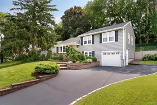 13 Longford St, Huntington, NY 11743 - Photo 2