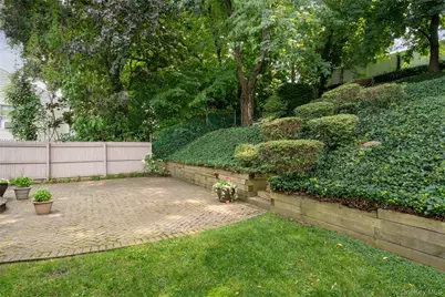 13 Longford Street, Huntington, NY 11743 - Photo 34