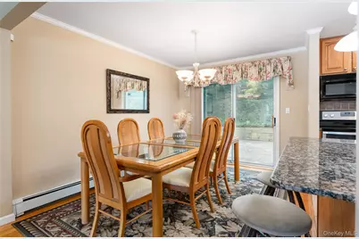 13 Longford Street, Huntington, NY 11743 - Photo 6